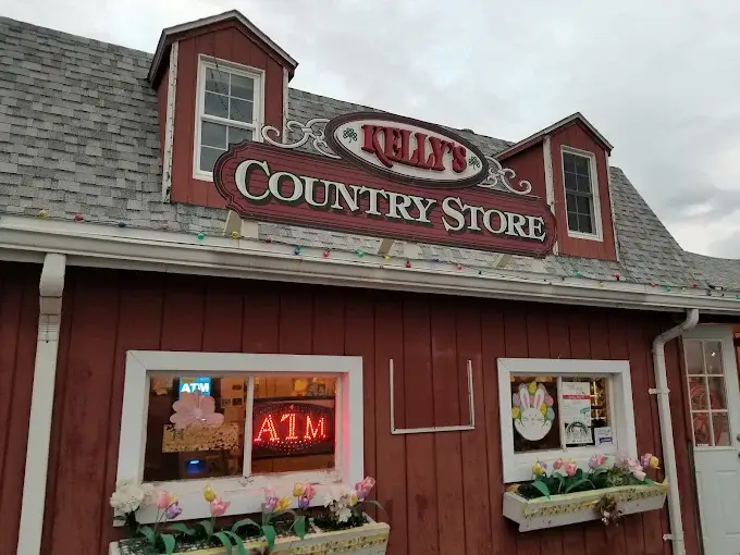 Kelly's Country Store: Four Generations on Grand Island Boulevard