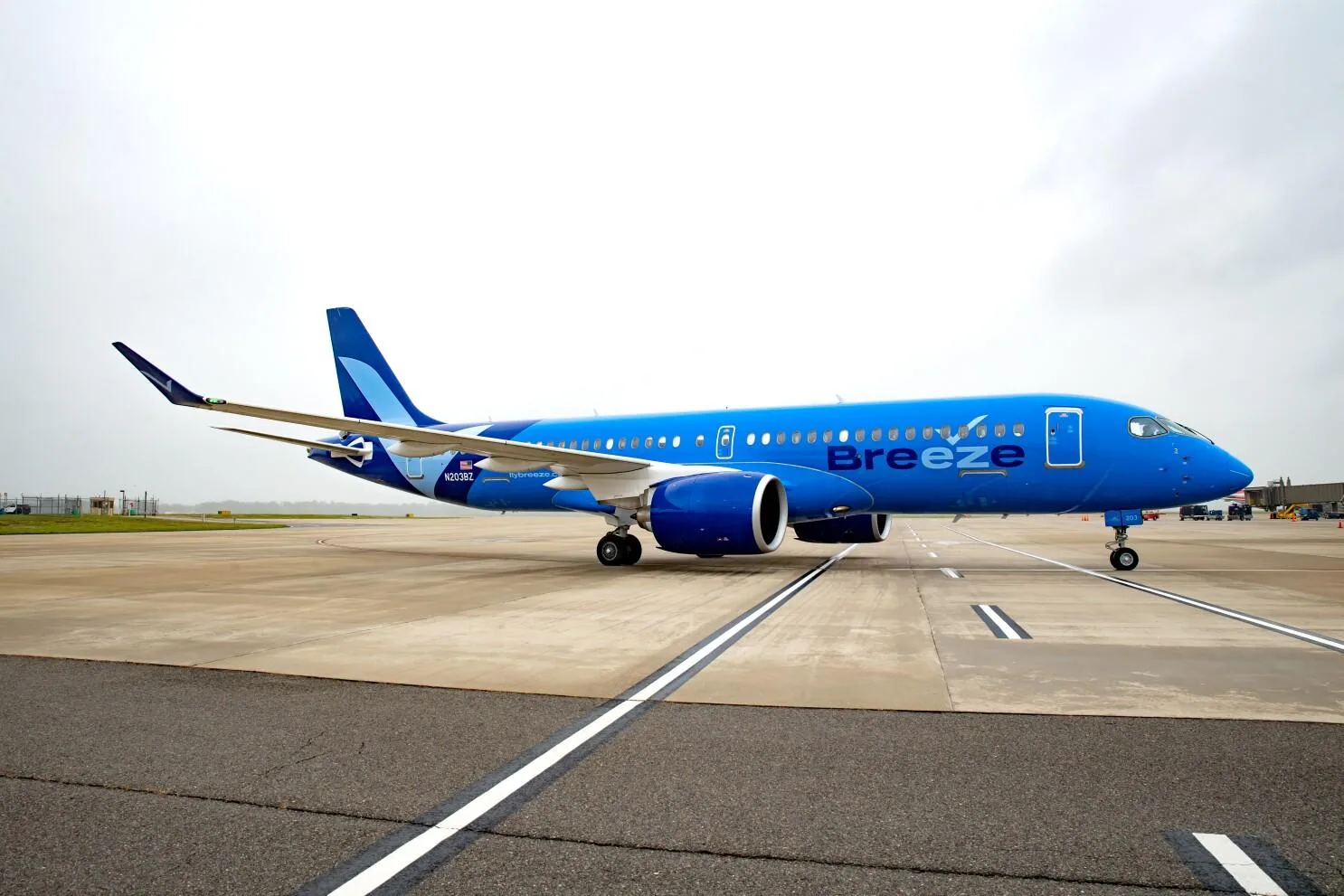 A New Low-Cost Airline Is Coming to Buffalo, and It's Pointed Straight at Your February Blues
